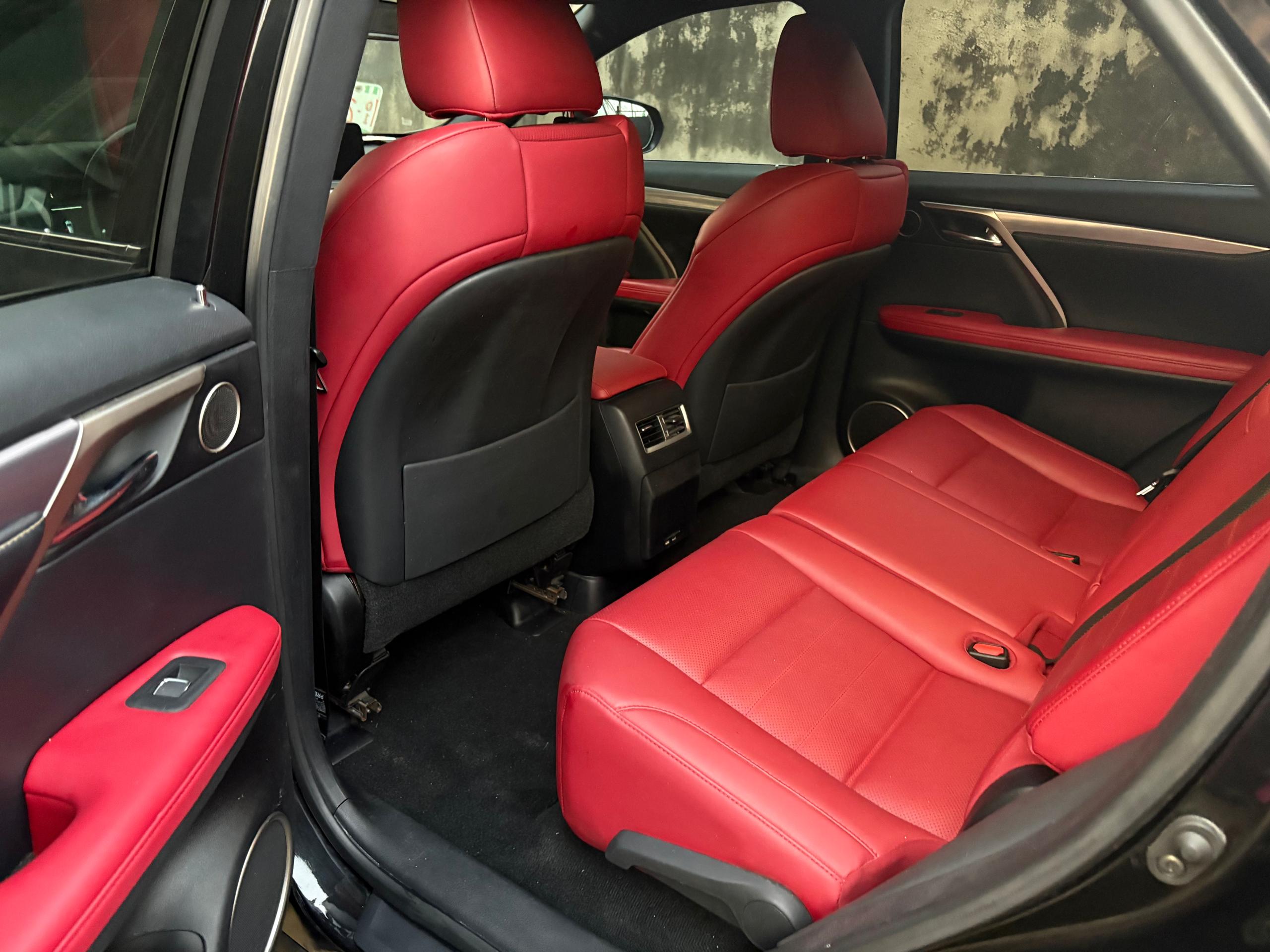 Lexus RX 350 Sport, Black SUV — photo 3