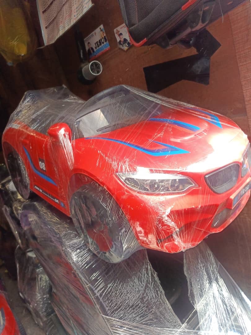 Ride-on Toy Car