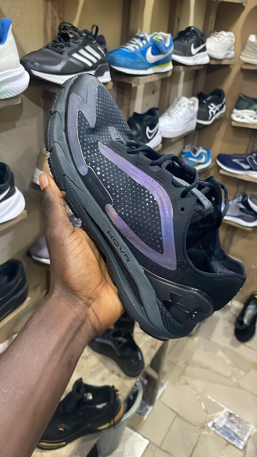 Men's Black HOVR Running Shoes