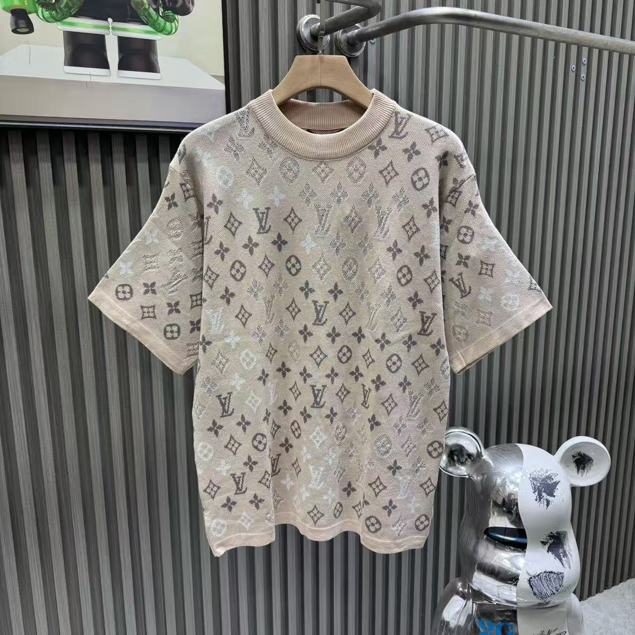 Gucci shirts